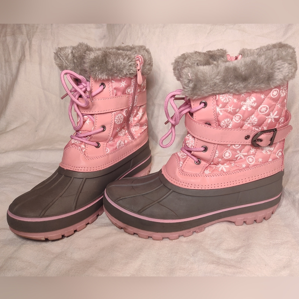Dream Pairs Pink Snow Boots size 4